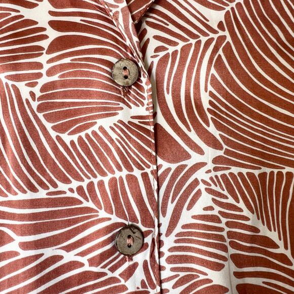 New W/ Tags Blush & Day Medium Silky Long-Sleeve Botanical Print Blouse - Picture 13 of 13